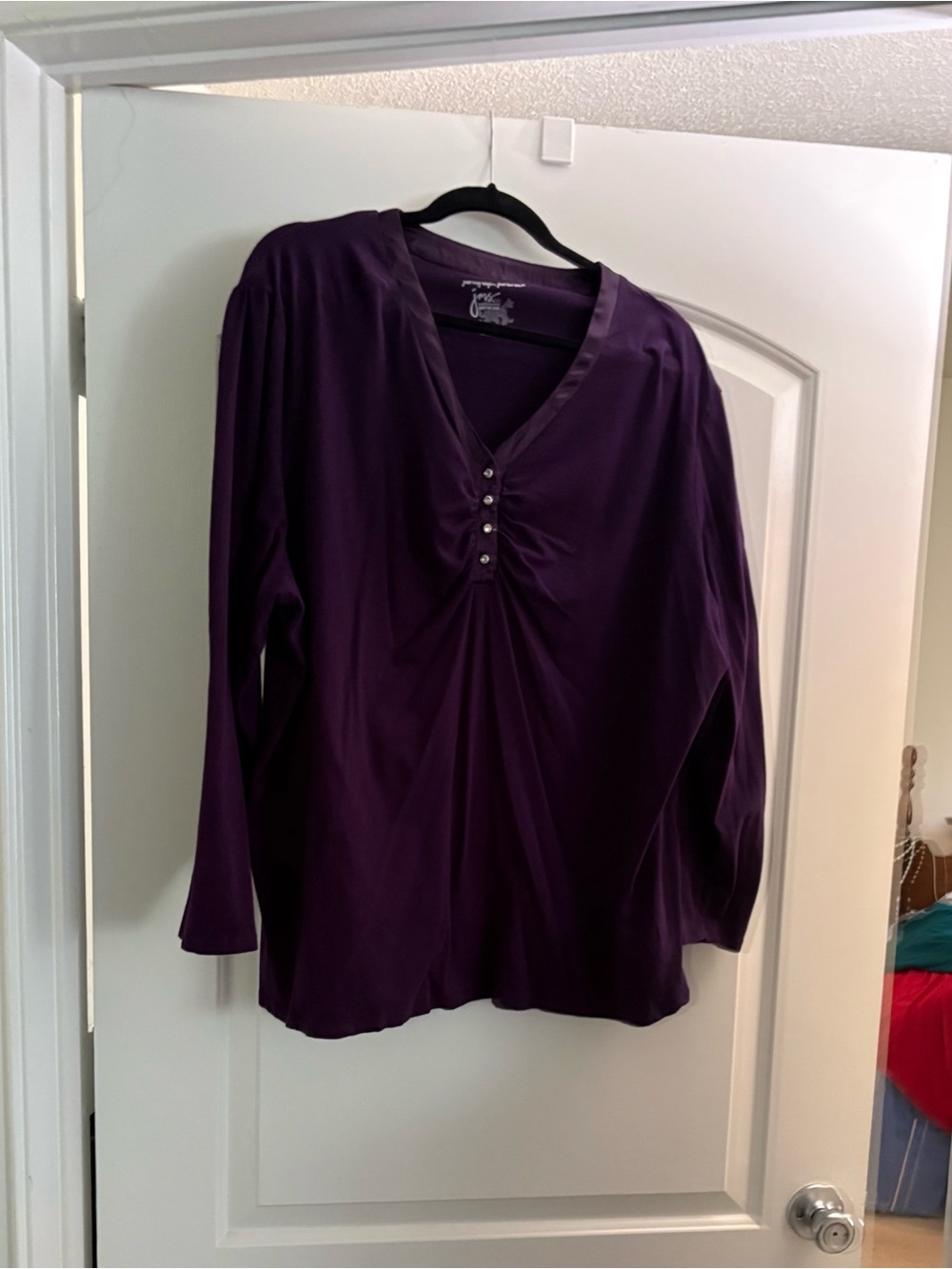 PLUS SIZE 5x Women's Purple Long-Sleeve V-Neck Top with Button Detail
